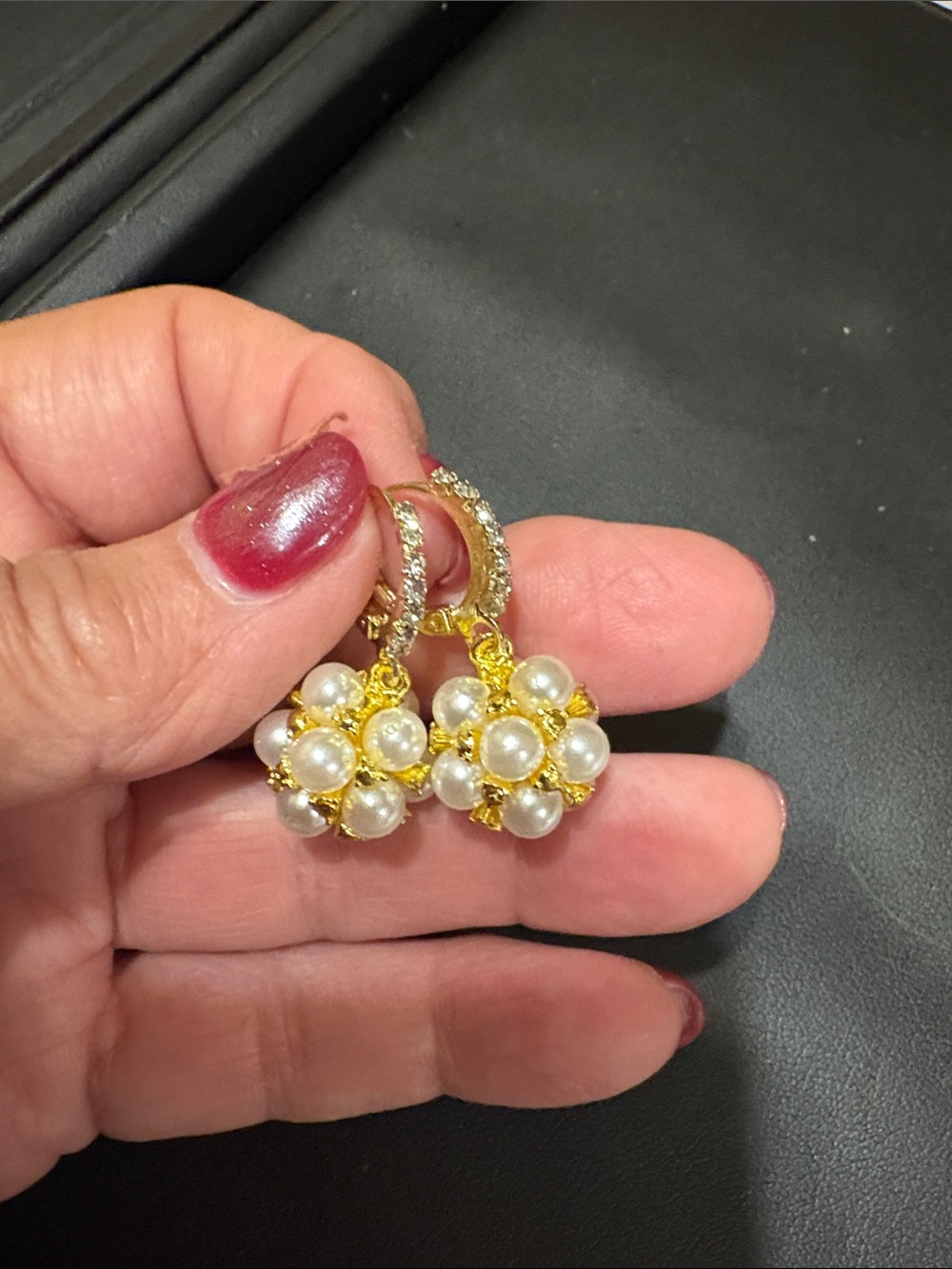 Fashion Jewelry Gold Pearl Cluster Drop Earrings